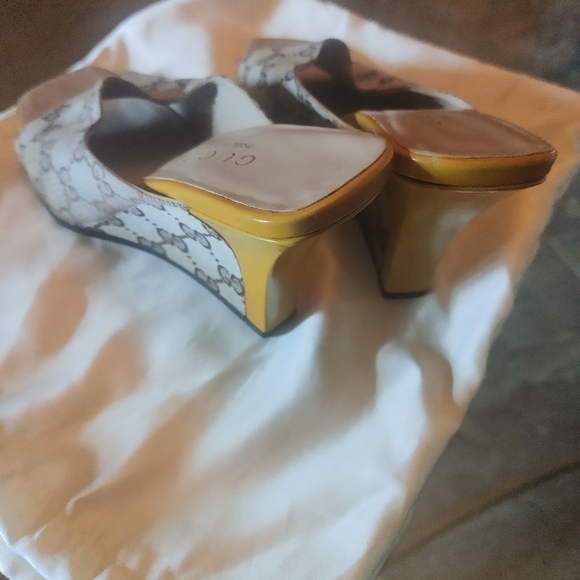 Shoes - Picture 3 of 6